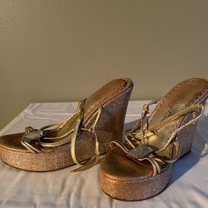 Juicy Couture Beige/Gold Platform Sandals